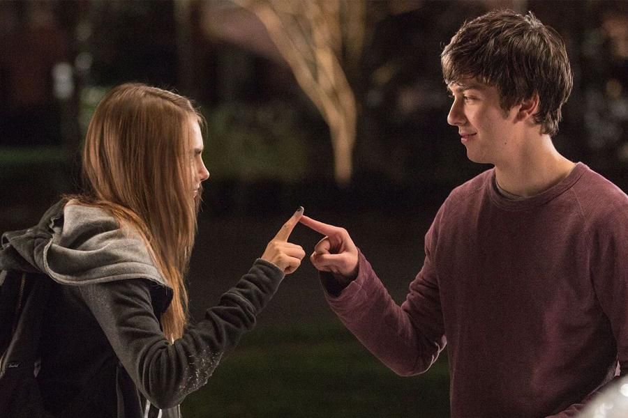 8 Alasan yang Membuat Cowok Nerd Patut Kamu Jadikan Pacar