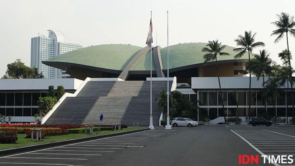 Ilustrasi gedung DPR. (IDN Times/Kevin Handoko)