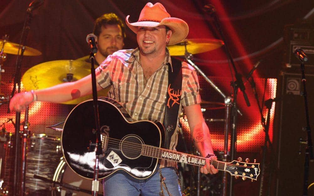 Menenangkan, 5 Lagu Country Ini Cocok Didengarkan saat Santai | IDN Times