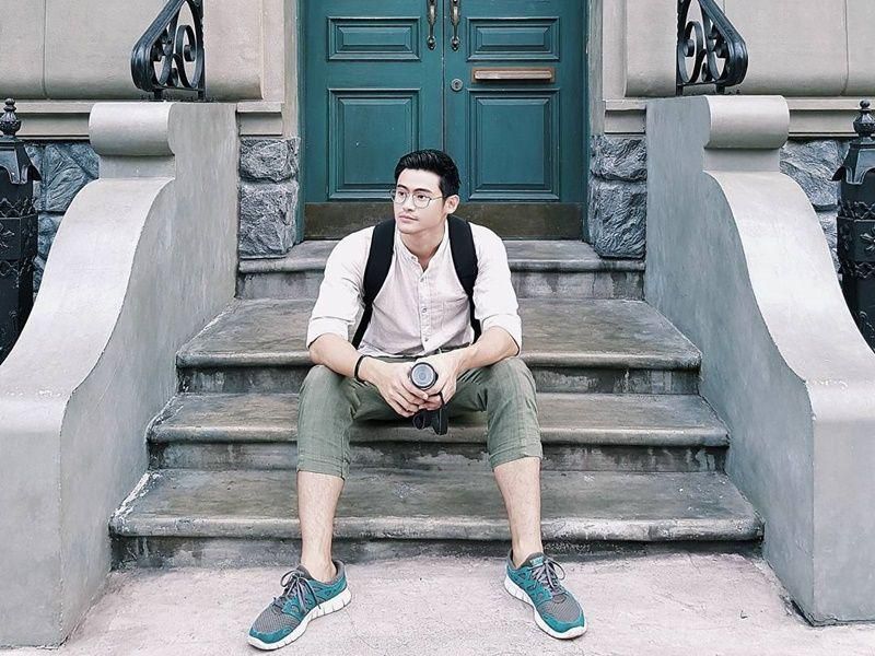 Seks akasi va singlisi