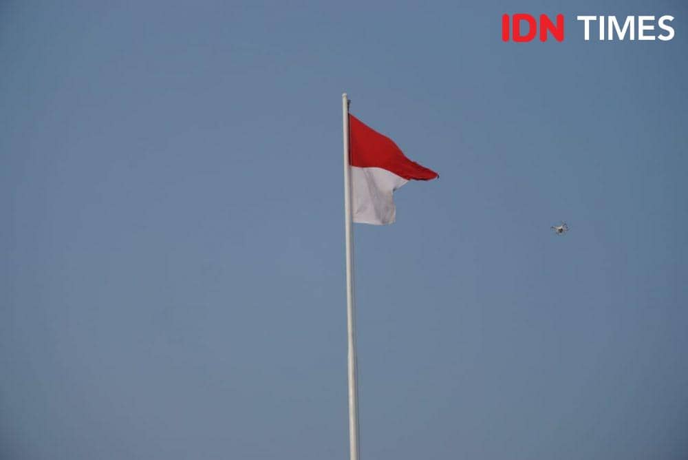 Ilustrasi bendera merah putih (IDN Times/Gregorius Aryodamar)
