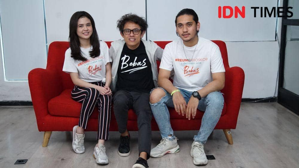 [Eksklusif] Cerita Riri Riza dari Anak Band Hingga Jadi Sutradara | IDN ...