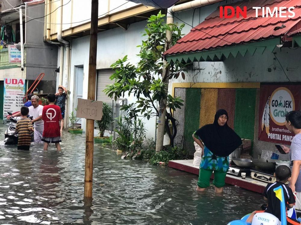 Jakarta Diguyur Hujan, Dua RT di Jaksel Banjir Capai 40 Cm