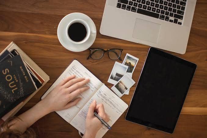Ide Rasmi 5 Jawaban Ketika Kamu Ditanya 'Ide Itu Datangnya Dari Mana?' | IDN Times