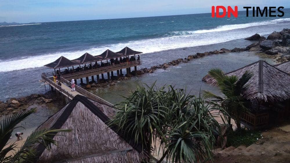 Pantai Momong di Aceh Besar, Aceh (IDN Times/Saifullah)
