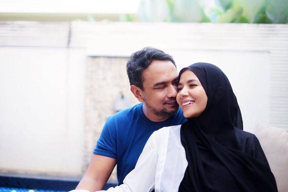 16 Tahun Menikah, 10 Potret Romantis Bebi Romeo & Istri Bikin Bap | IDN ...