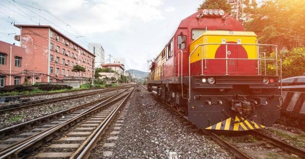 Tes Genose C19 Jadi Syarat Naik Kereta Api Jarak Jauh | Popmama.com