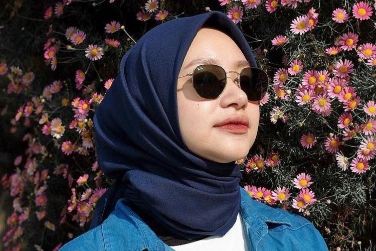 7 Warna Kerudung yang Bikin Muka Cerah, Mana Favoritmu?