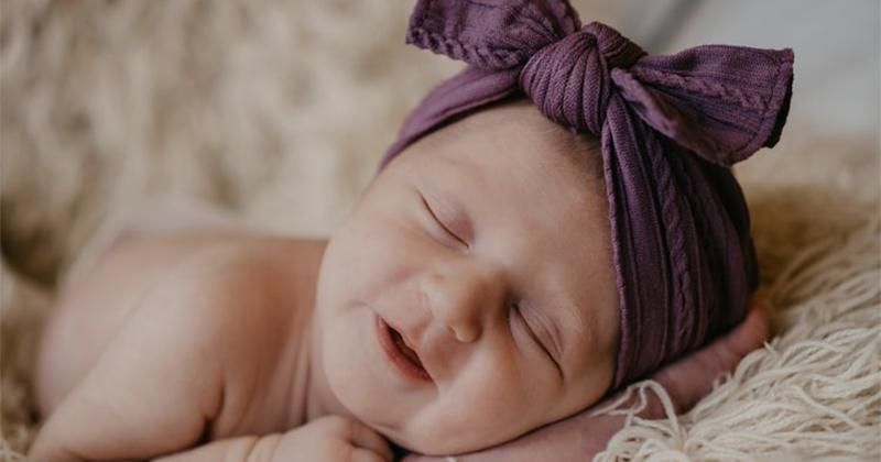 50 Ide Nama Bayi Perempuan Lahir di Bulan Juni Islami