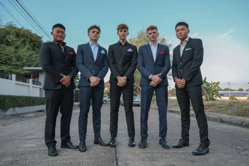 Model Jas 20 Rekomendasi Model Jas Pria Terbaik, Tampil Berkelas! | IDN Times