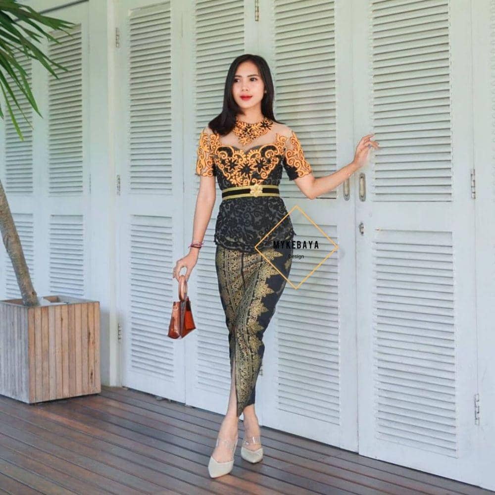 Kebaya Bali Produksi Lokal (instagram.com/exclusive_kebaya)