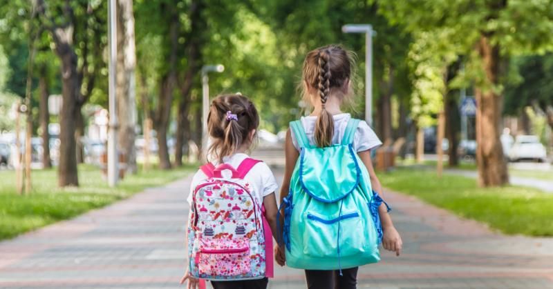 15 Merek Tas Anak Sekolah yang Bagus, Siap Sambut Ajaran Baru