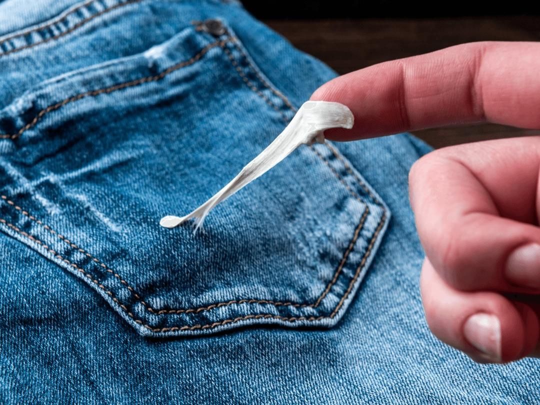 Cara Ampuh Bersihkan Noda Permen Karet pada Pakaian