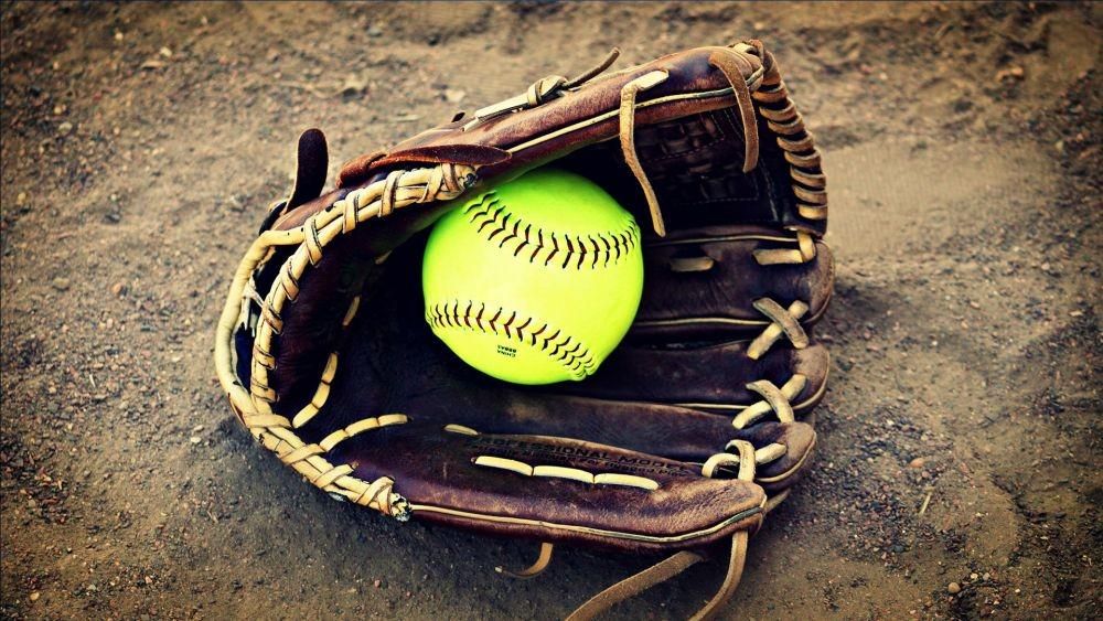 3 Cara Memegang Bola Softball, Berpengaruh Terhadap Hasil Lemparan