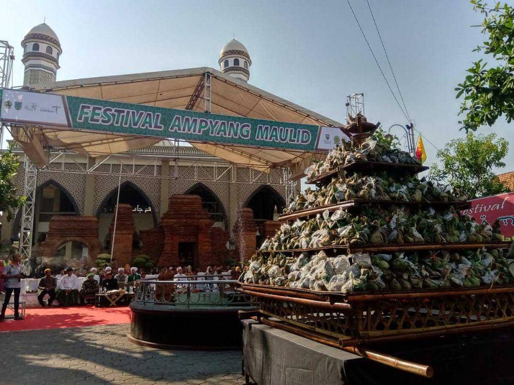 Ampyang maulid (twitter.com/VisitJawaTengah)