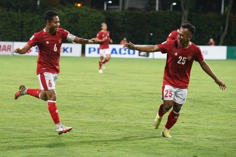 Evan Dimas dan Irfan Jaya merayakan gol Indonesia di Piala AFF /  PSSI