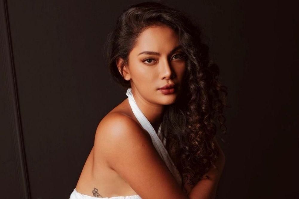 7 Potret Erika Carlina, Selebgram yang Seksinya Kebangetan!