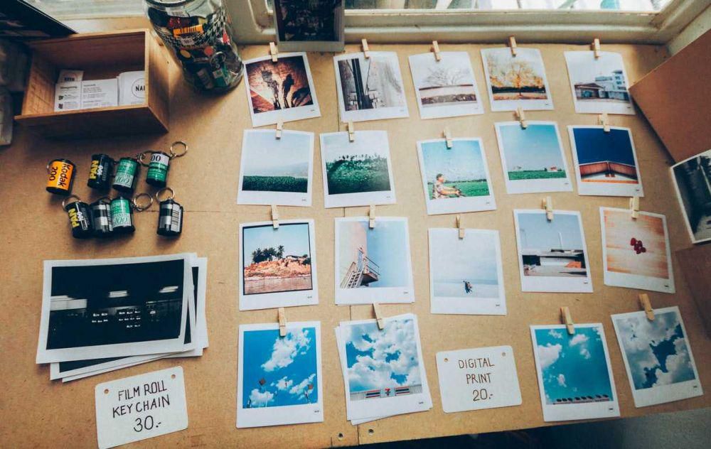 ilustrasi polaroid kenangan (unsplash.com/Soragrit Wongsa)
