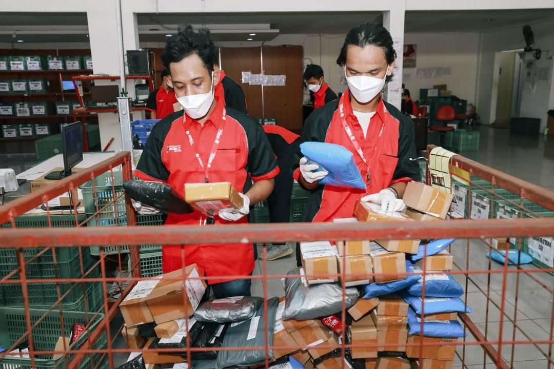 Riset: 74% Pengguna E-commerce Utamakan Jasa Kirim Cepat & Tepat Waktu
