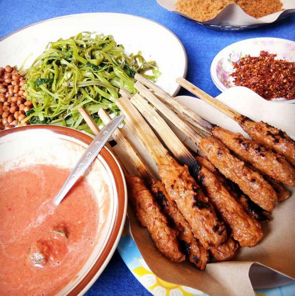 sate pusut (instagram.com/ika_alenkai)