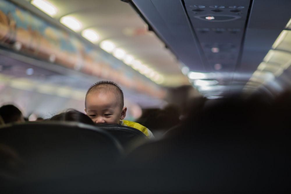 Ilustrasi bayi di dalam pesawat (unsplash.com/octavcado)