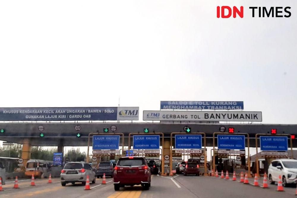 Gerbang Tol Banyumanik (IDN Times/Sunariyah)