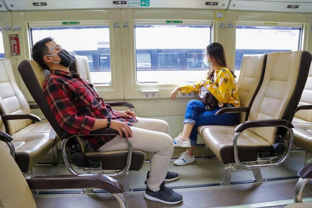 Ilustrasi kursi ekonomi kereta Argo Parahyangan (instagram.com/keretaapikita)