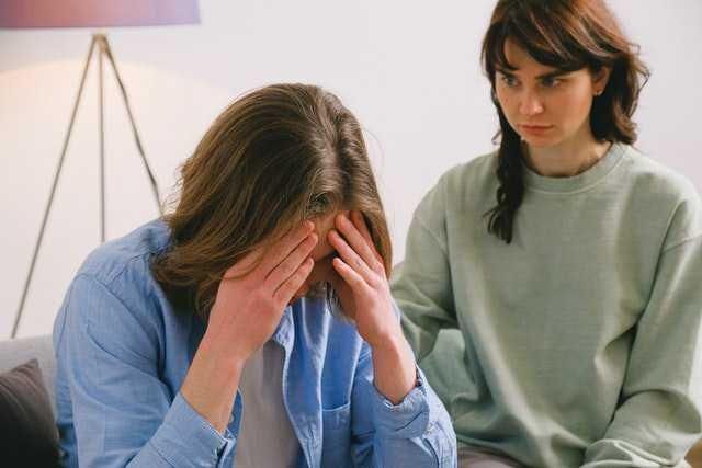 5 Langkah Membantu Teman yang Sering Melakukan Social Withdrawal