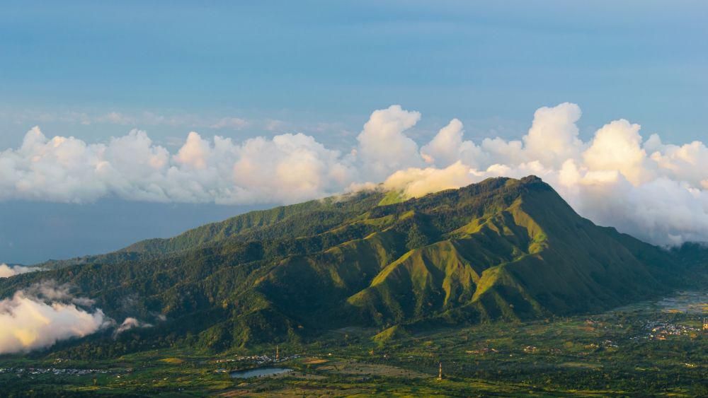 Mengapa Pendaki Gunung Rinjani Wajib Menginap di Sembalun?