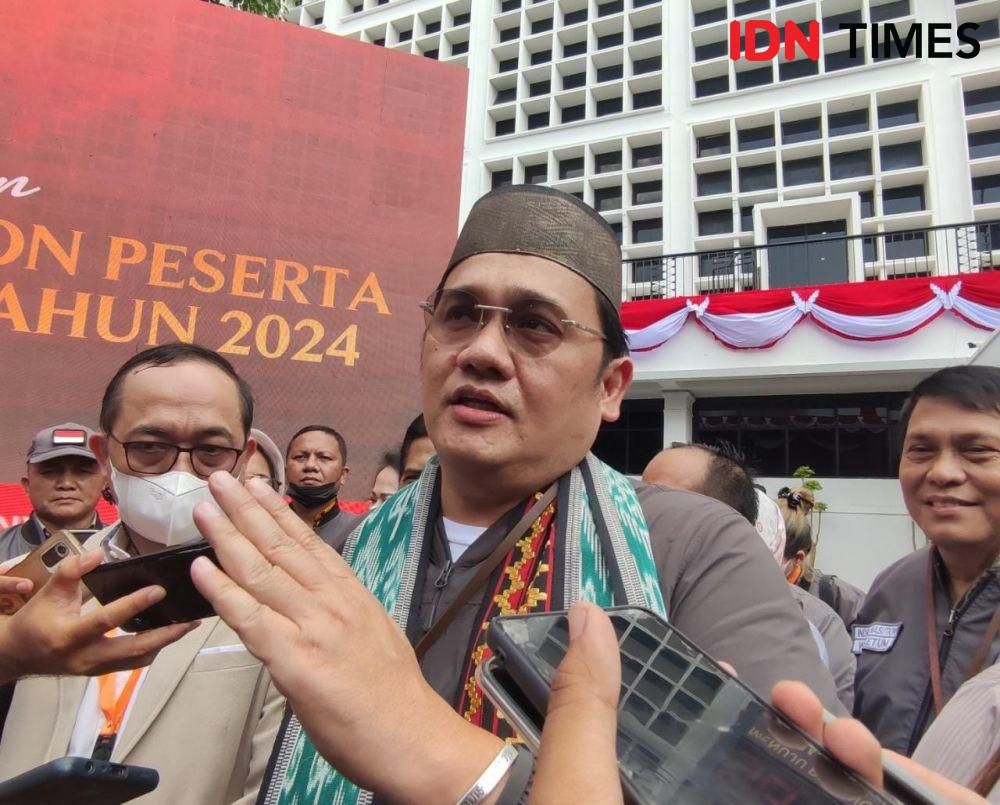 Farhat Abbas Gugat Roy Suryo-Eggi Sudjana Rp1,5 M Soal Ijazah Jokowi 