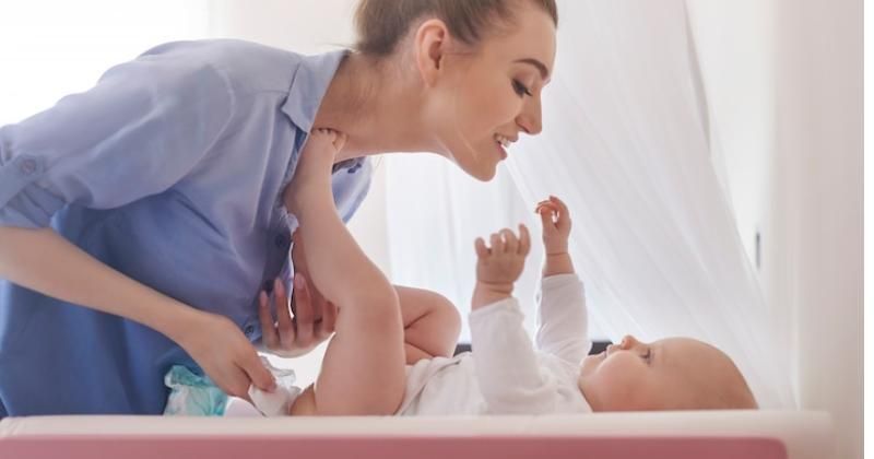 Cara Membersihkan Smegma pada Bayi Perempuan, Mama Perlu Tahu!