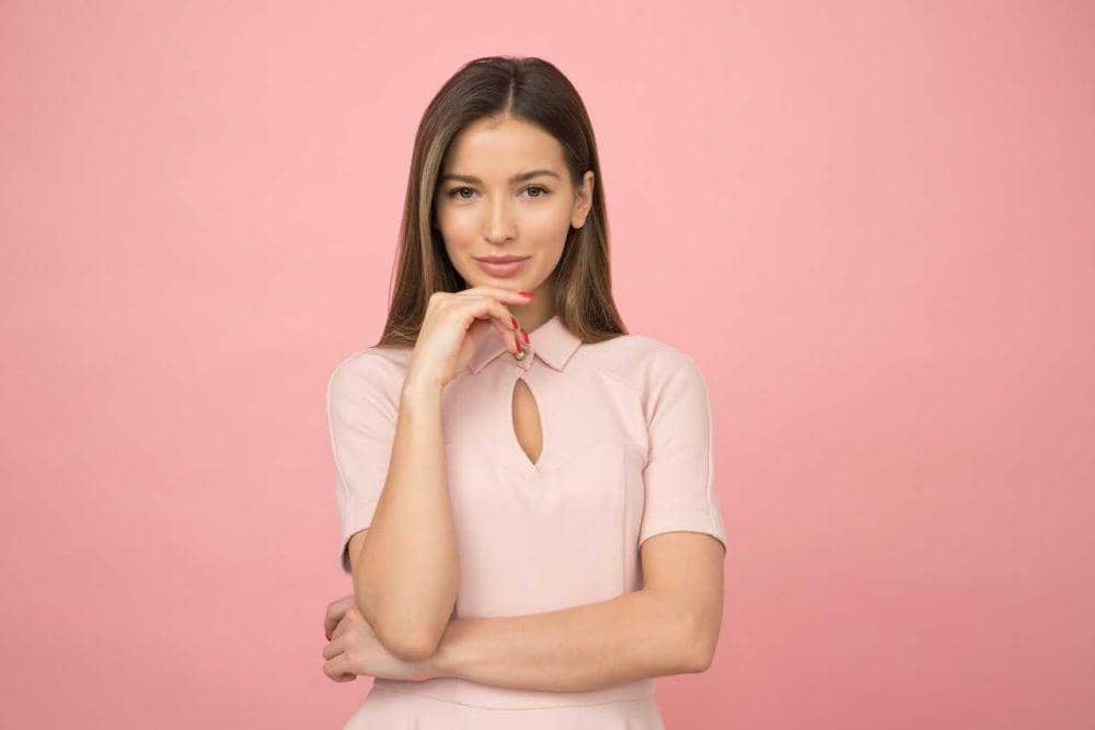 5 Anggapan Keliru Cewek Feminin, Stop Memandang Lemah | IDN Times