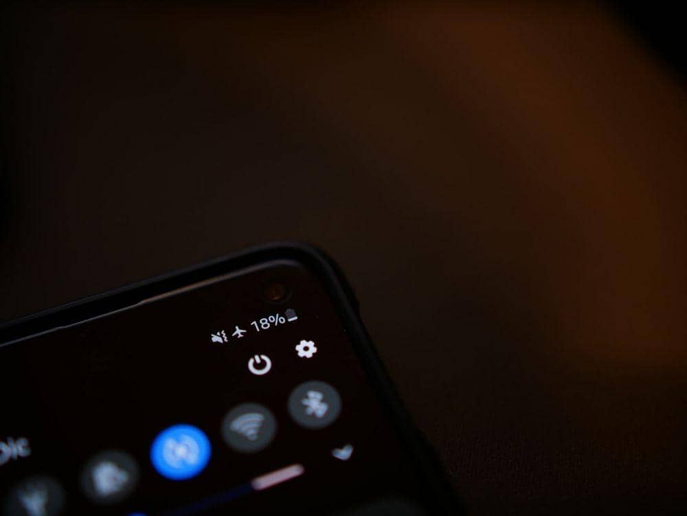 ilustrasi mematikan HP dan media sosial (unsplash.com/Sten Ritterfeld)