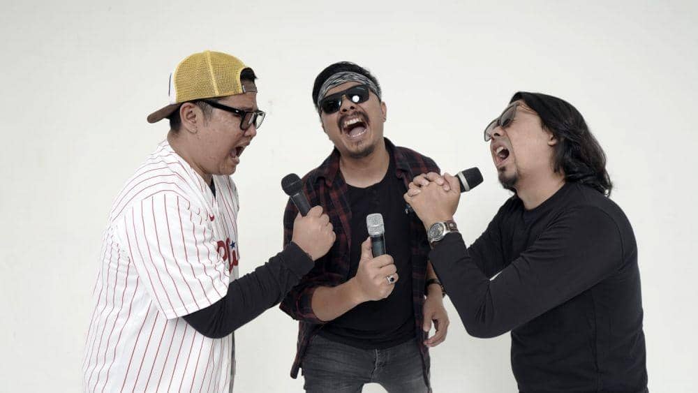 Bandar Minyak Tanah, Single Anyar 3 Pemuda Berbahaya | IDN Times Jabar