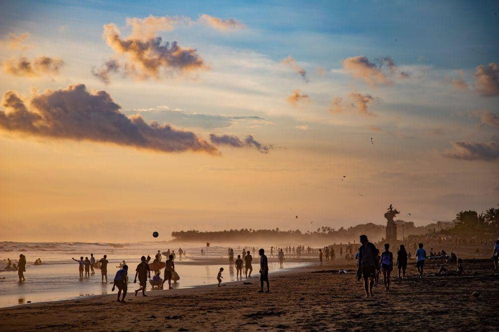Pemandangan senja di pantai Bali (pixabay.com/Peggy und Marco Lachmann-Anke)