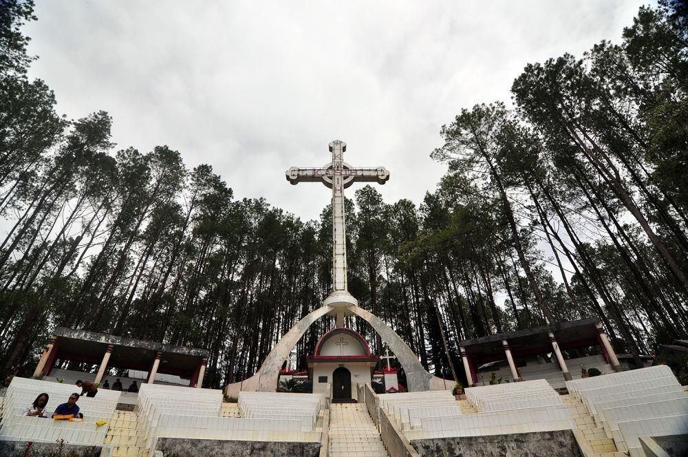 Salib Kasih di Tapanuli Utara, Sumatera Utara (pesona.travel)