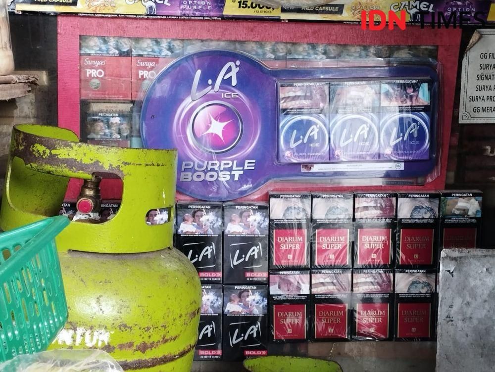 Beras dan Rokok Masih Jadi Beban Terbesar Warga Miskin Indonesia