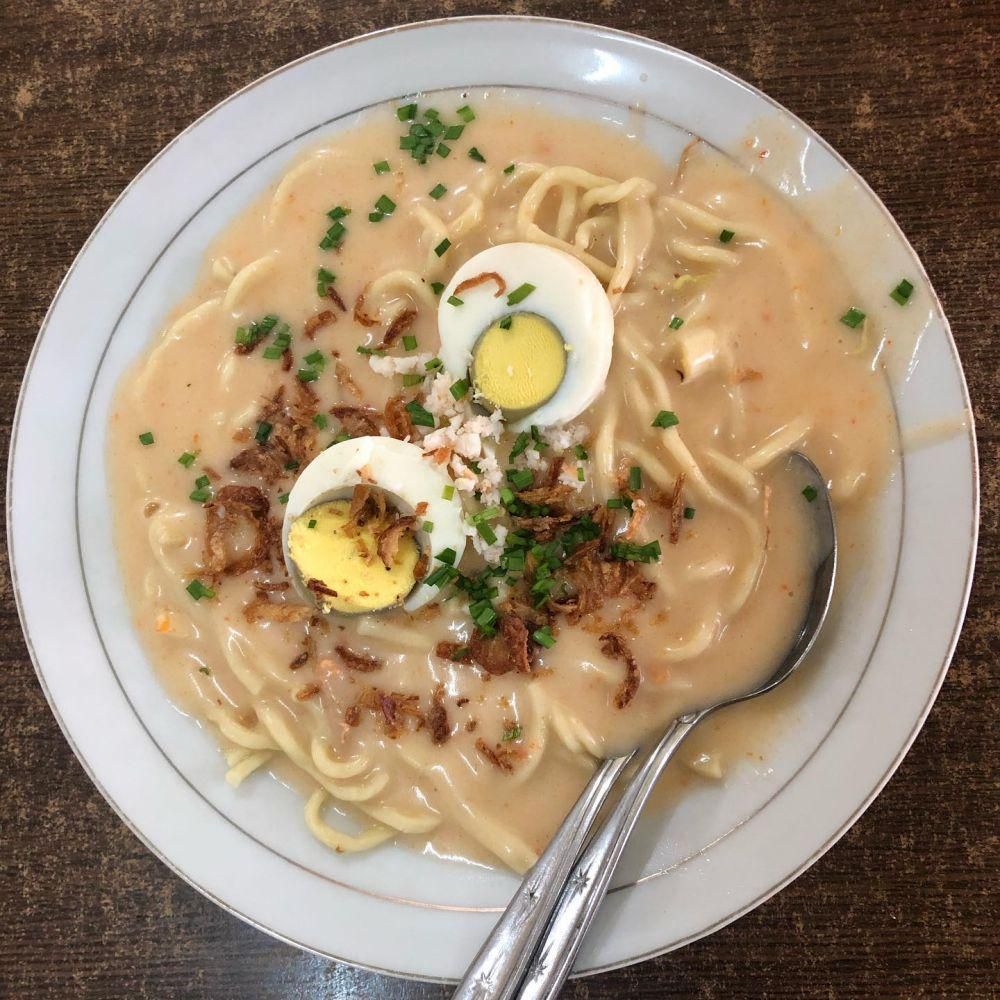 mi celor (instagram.com/halamsyh)