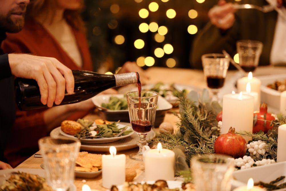 Ilustrasi dinner mewah saat Valentine (pexels.com/Nicole Michalou)