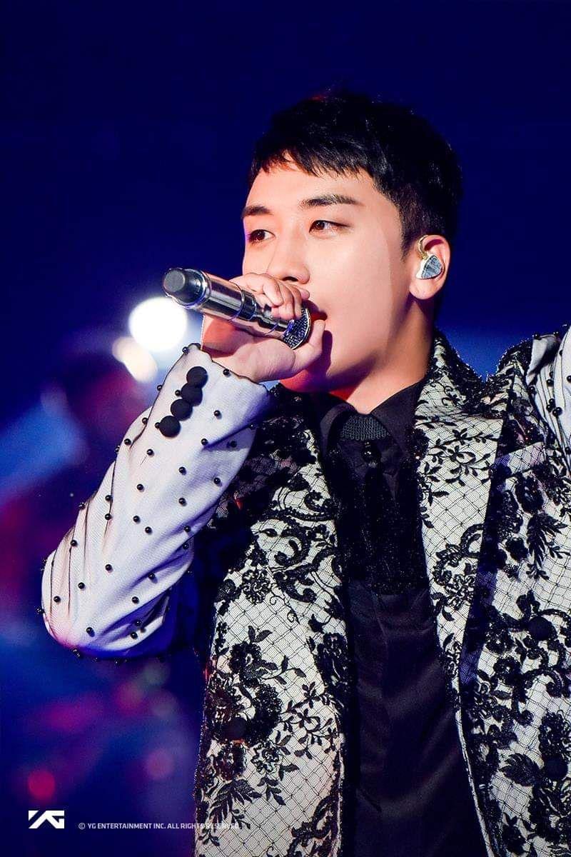 Seungri eks BIGBANG (facebook.com/BIGBANG)