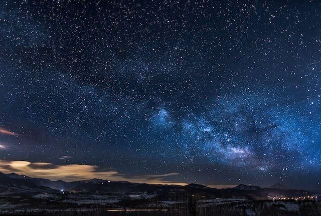 Ilustrasi hidupkan malam ramadhan (unsplash.com/Nathan Anderson)