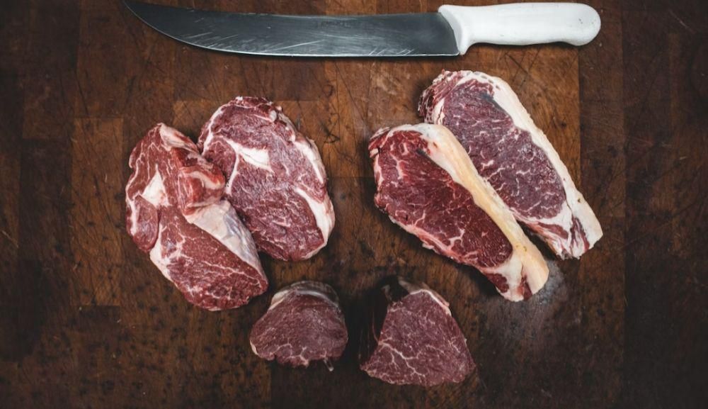 5 Cara Menghaluskan Daging Tanpa Chopper dan Blender