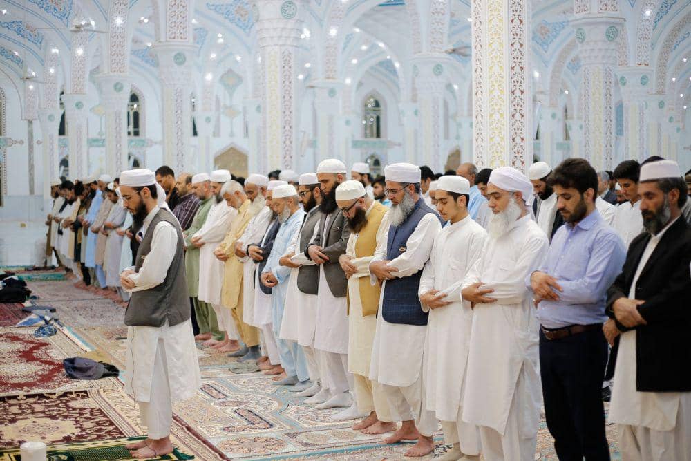 Syarat Menjadi Imam Salat dan Panduan yang Benar dalam Islam | IDN Times