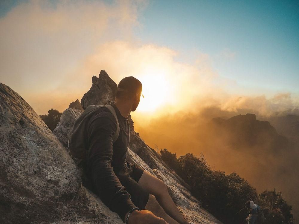 5 Tips Mendaki Gunung dengan Budget Terbatas