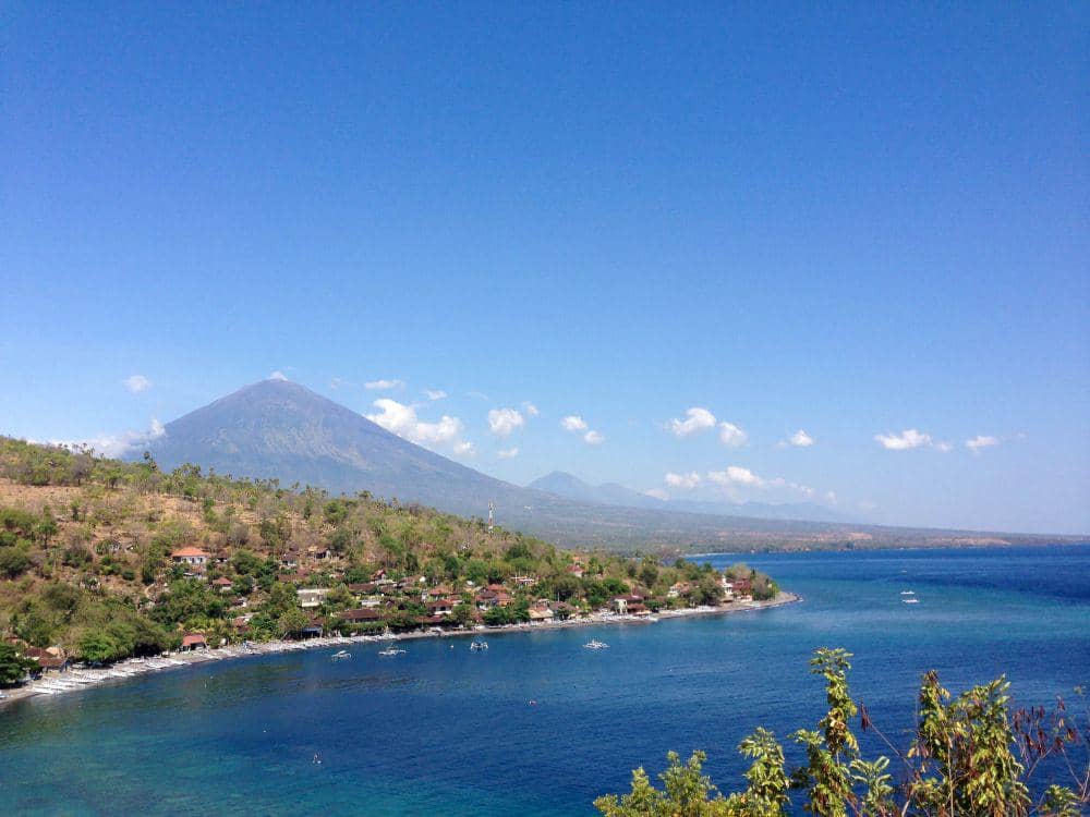 Gunung Agung yang Terlihat dari Pantai Amed (Dok.Pribadi/Natalia Indah)