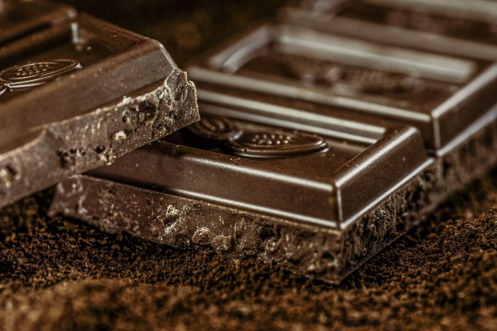 5 Tips Mengolah Cokelat Batangan agar Lebih Lumer dan Mengkilap