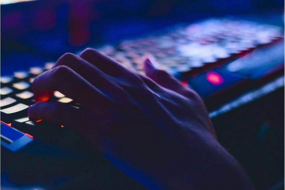 5 Rekomendasi Keyboard Mechanical TKL Mid-Range Terbaik | IDN ...