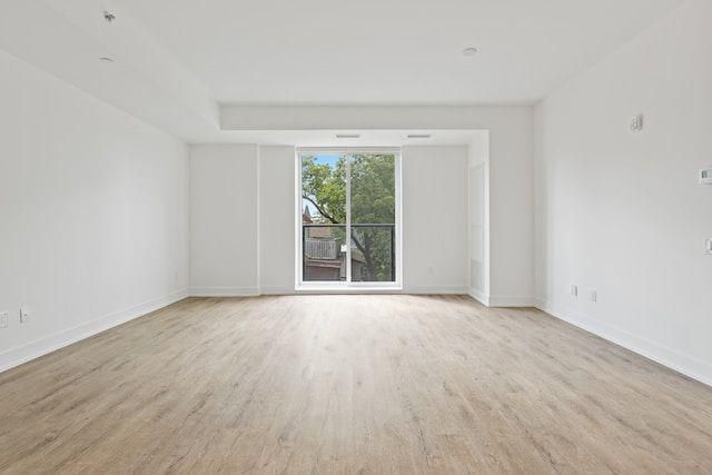 ilustrasi ruang kosong (unsplash.com/Point3D Commercial Imaging Ltd)