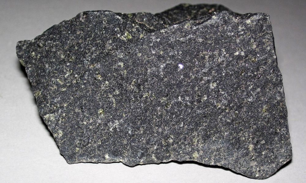 ilustrasi batuan basal (wikimedia.org/James St. John)