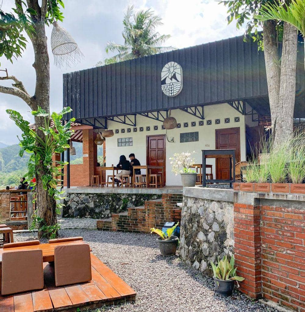 Progo View Marron Cafe, Kafe dengan View Perbukitan di Kulon Progo | IDN Times Jogja